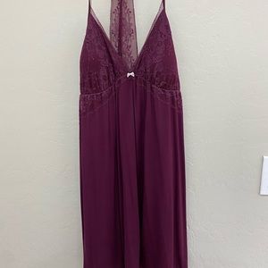 Victorias Secret night gown and matching robe